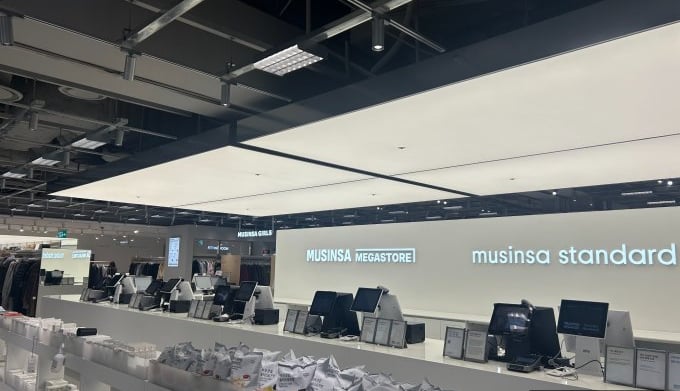 무신사 '초대형 복합몰' 용산 접수… 메가스토어·무탠다드 동시 출격