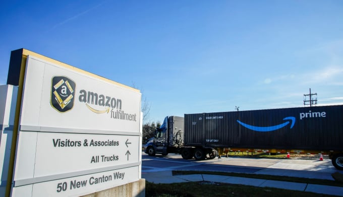 미 아마존 "지난해부터 북한 공작원 1800명 입사 시도 차단"