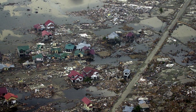 2004년 12월26일. 인도네시아 수마트라 섬 서부 해안 인근에서 대지진과 쓰나미가 일어나 최소 23만명이 사망했다. 사진은 2005년 1월1일 대지진과 쓰나미 피해를 입은 인도네시아 뮬라보 마을의 모습. /사진=로이터