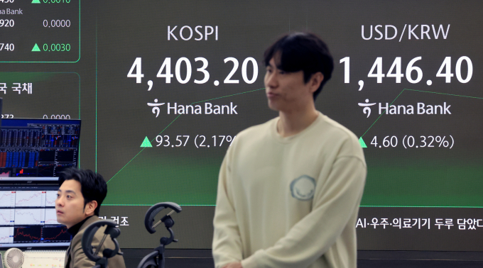 코스피, 사상 첫 4420 돌파… 삼성전자 '13만전자' 시대 도약