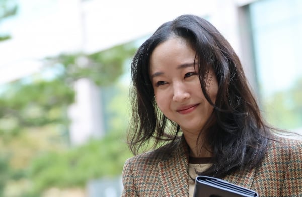 민희진, 연남동 주택 이어 용산 아파트 '5억 가압류'… 채권자는 어도어