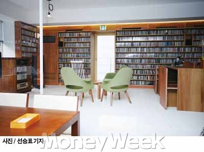 홍대에서 '노래'를 찾는 사람들