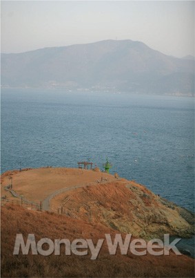 파도와 바람이 빚어 논 명품 절경