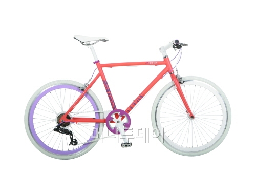 ▲  R7 : 알로이 프레임 / SRAM 7단변속 / 11.7KG