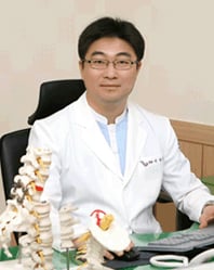 [이영균의 건강칼럼①] 우리의 척추건강, 바른 생활이 해답이다.
