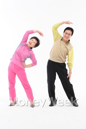 장마철에 관절 더 욱신거리는 이유는?