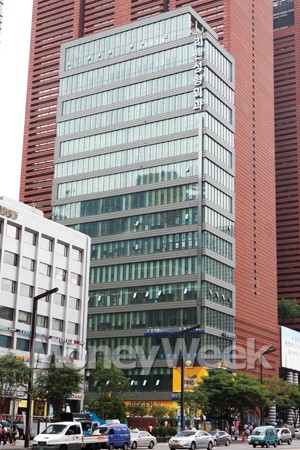 강남 리젠메디컬타워 사람들, 사람냄새·문화향기 전한다