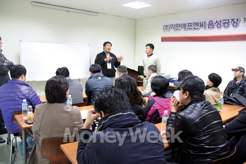 칭찬은 매출도 춤추게 한다
