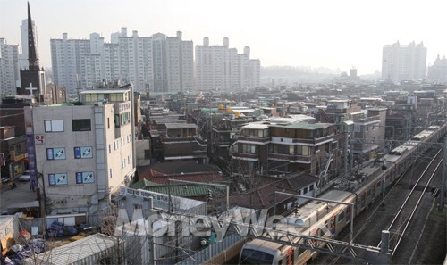 잡겠다던 물가, 더 달아났다