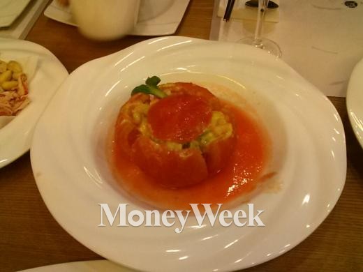 ▲ 홍영재 장수 청국장 허니토마토 요리 (사진=강동완 기자)