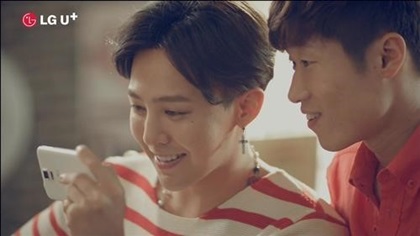 박지성 선수와 가수 지드래곤이 출연하는 ‘모바일TV U+HDTV’ 광고/사진=LG유플러스