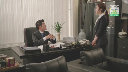 '개과천선'박민영, 절제미 넘치는 오피스룩 '칼라리스 재킷'