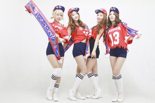 ▲왼쪽부터: 스칼렛 키미, 지혜, 사라, 라별 