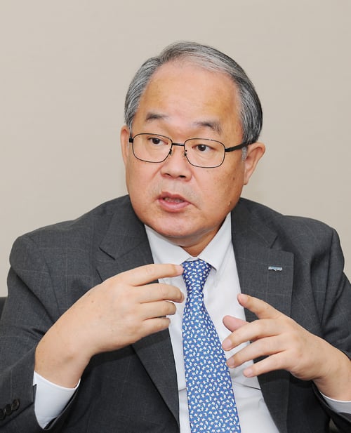 [CEO] '고신영달'서 '품달'로 변신 나섰다