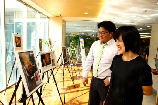이대목동병원이 해외의료봉사 활동 사진전과 함께 산부인과 주최로 ‘태아 초음파 사진전’을 함께 개최한다. /사진제공=이대목동병원