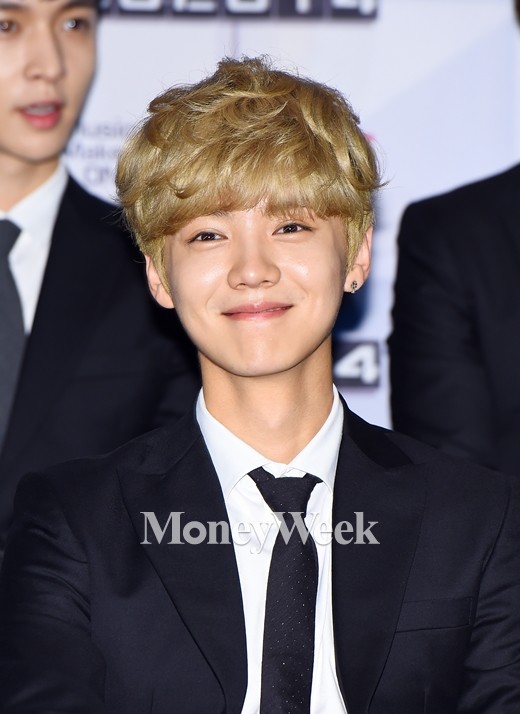 엑소 루한 소송'으로 본 에스엠 연예인과 주가 - 머니S 엑소 루한 소송'으로 본 에스엠 연예인과 주가 - 머니S