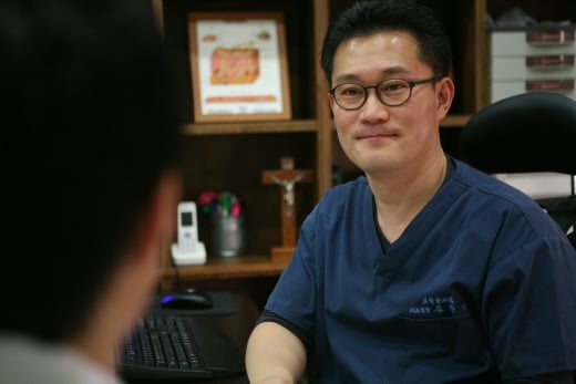 [김만재의 정수리탈모(199)] 여성탈모 원인에 따라 치료 잘하는 곳 찾아야