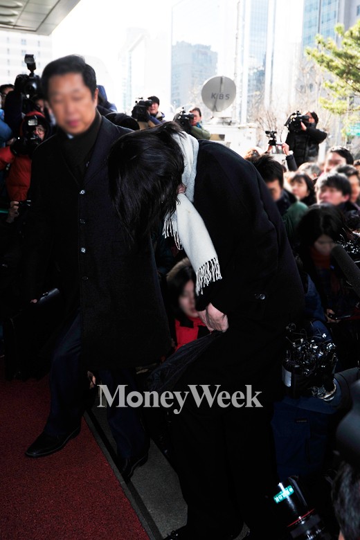 [MW사진] 땅콩여왕 조현아, '골든타임' 놓쳐버린 사죄