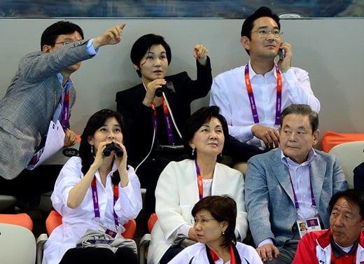 (오른쪽 아래부터 시계방향으로) 이건희 삼성전자 회장, 홍라희 삼성미술관 리움 관장, 이부진 호텔신라 사장, 이서현 제일모직 사장, 이재용 삼성전자 부회장 /자료사진=머니투데이DB