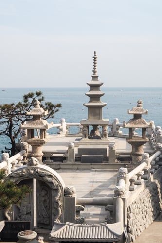 해동용궁사 사리탑.