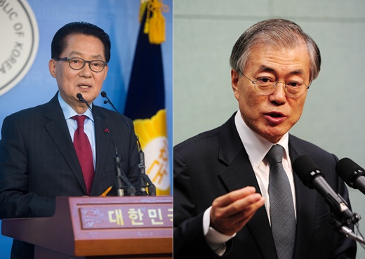 ‘JTBC 박지원 문재인’ 당권 경쟁을 벌이고 있는 박지원 의원과 문재인 의원이 2일 JTBC 뉴스룸에 출연해 '여론조사 룰'을 놓고 열띤 공방을 벌였다. /사진=뉴스1