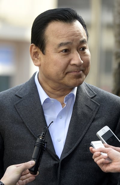 ‘이완구 삼청교육대 경력’ 이완구 국무총리 후보자의 삼청교육대 관련 의혹 해명에 대해 새정치민주연합 유성엽 의원이 "인식과 입장을 분명히 하라"고 지적했다. /사진=뉴스1