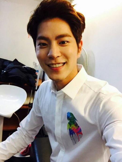 [셀럽inSNS] 홍종현, 장난기 넘치는 소년 미소 ‘심쿵시키네~’