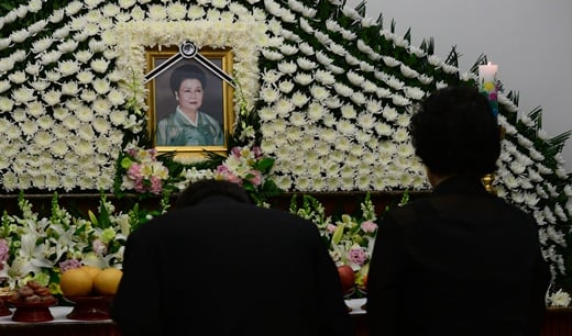 '박영옥 별세' 김종필 전 총리의 부인인 박영옥 여사가 향년 86세의 나이로 별세했다. 생전 고인과 김 전 총리는 각별한 부부애를 자랑했다. /사진=뉴스1