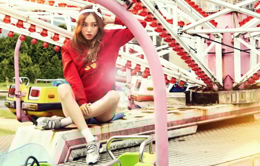 페르쉐, ‘플레이 걸(Play, Girl)’ 이성경 화보 공개