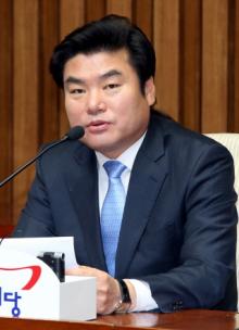 원유철 새누리당 정책위의장이 13일 오전 서울 여의도 국회에서 열린 주요당직자회의에서 발언하고 있다. /사진제공=서울 뉴스1 이광호 기자