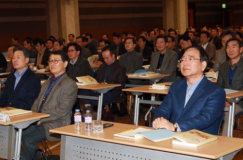 [금융그룹 신먹거리] 함께하는 성장 '따뜻한 금융'