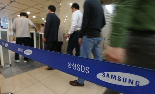 삼성SDS, 네이버 밀어내고 서비스업 대표주 '등극'