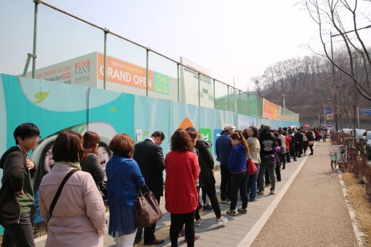 호반건설 ‘의정부 민락2지구 호반베르디움 1차’ 견본주택 오픈 첫날 인파 몰려