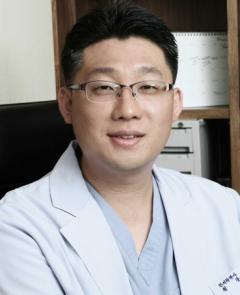[이성환의 여성정수리탈모병원 (246)] 스트레스에 민감한 여성, 탈모 악화되기 십상