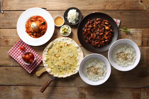 어스식당, 한식과 양식의 환상조합으로 인기