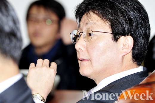 '공무원연금 개혁' 새누리당 유승민 원내대표. /사진=임한별 기자