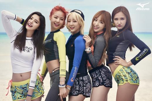 EXID 비치룩, 위 '래쉬가드' 아래 '보드쇼츠'