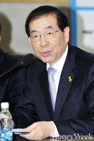 '박원순 메르스' '서울아 운동하자' 캠페인 협약식이 지난 4월 서울 중구 태평로1가 서울시청에서 열린 가운데 박원순 서울시장이 인사말을 하고 있다. /사진=임한별 기자