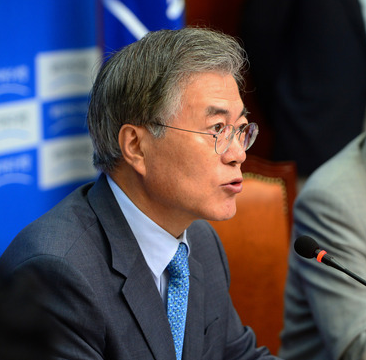 '황교안' 문재인 새정치민주연합 대표가 12일 오전 서울 여의도 국회에서 열린 당 최고위원회의에서 모두발언을 하고 있다. /사진=뉴스1