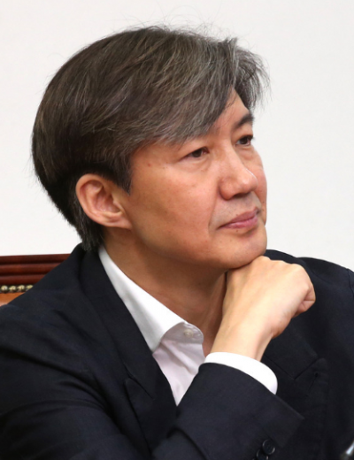 조국 새정치민주연합 혁신위원이 12일 오전 서울 여의도 국회에서 열린 당권재민 혁신위원회 제1차 회의에 참석해 생각에 잠겨있다. /사진=뉴스1