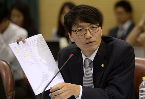 '박원순 메르스 의사' 사진은 서기호 정의당 의원. /자료=뉴스1