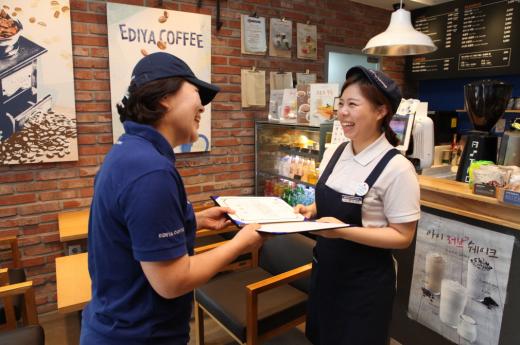 이디야커피, 상반기 ‘이디야메이트 희망기금’ 1억원 전달