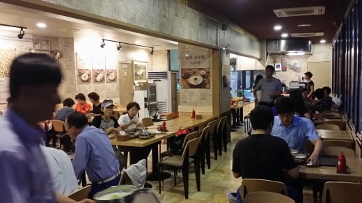 맛과 건강, 거기에 부담 없는 메뉴 가격까지 … 순두부 ·보리밥을 3천원에