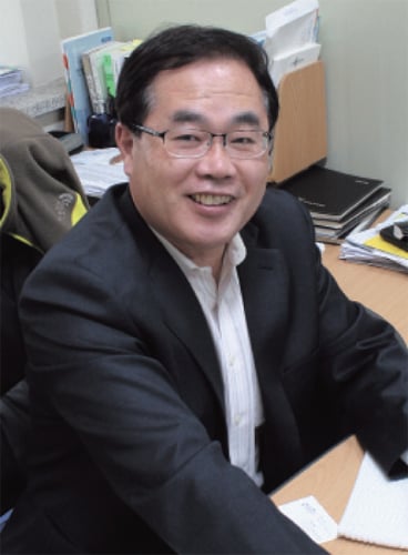 폴리텍대학 청주캠퍼스 일학습병행제 TFT팀장 김상용 교수(반도체시스템과)