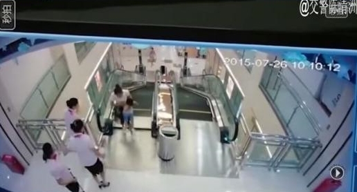 '중국 에스컬레이터 사고' /사진=중국 징저우 교통경찰국