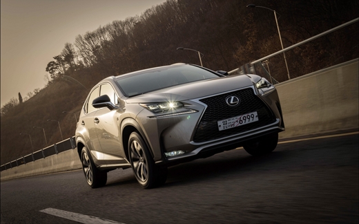  NX200t 