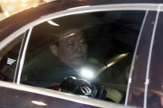 신동빈 롯데그룹 회장이 지난 1월13일 일본 출장을 마치고 김포공항을 통해 입국했을 당시 모습. /사진=머니투데이 DB