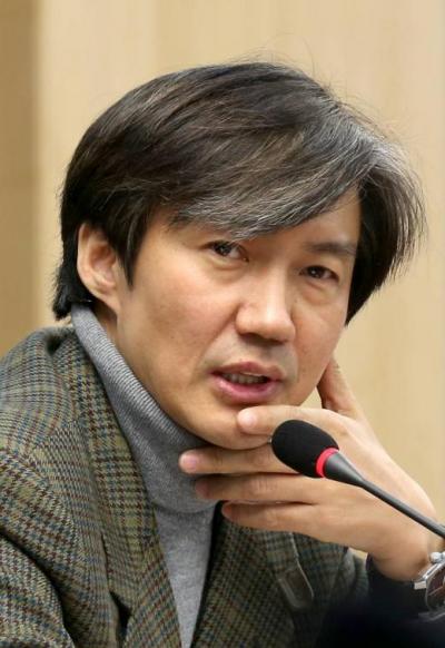 '김태호 불출마 선언' 사진은 조국 교수/ 사진=뉴스1