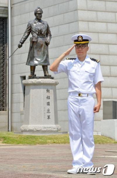 '김좌진 장군 증손자' 김도현 소위 /사진=뉴스1(해군제공)