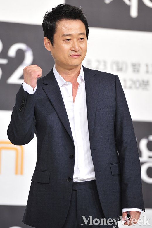 [MW사진] 유승목, 개성 강한 배우의 화이팅